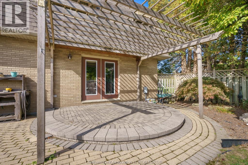 108 Cecile AVENUE - 42