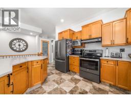 Family room - 2448 7 Avenue Ne, Medicine Hat, AB T1C1Y6 Photo 11