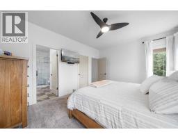 Bedroom - 2448 7 Avenue Ne, Medicine Hat, AB T1C1Y6 Photo 14