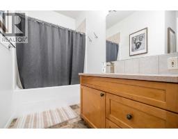2448 7 Avenue Ne, Medicine Hat, AB T1C1Y6 Photo 20