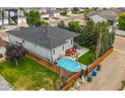 2448 7 Avenue Ne, Medicine Hat, AB T1C1Y6 Photo 41