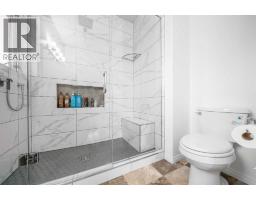 2448 7 Avenue Ne, Medicine Hat, AB T1C1Y6 Photo 16