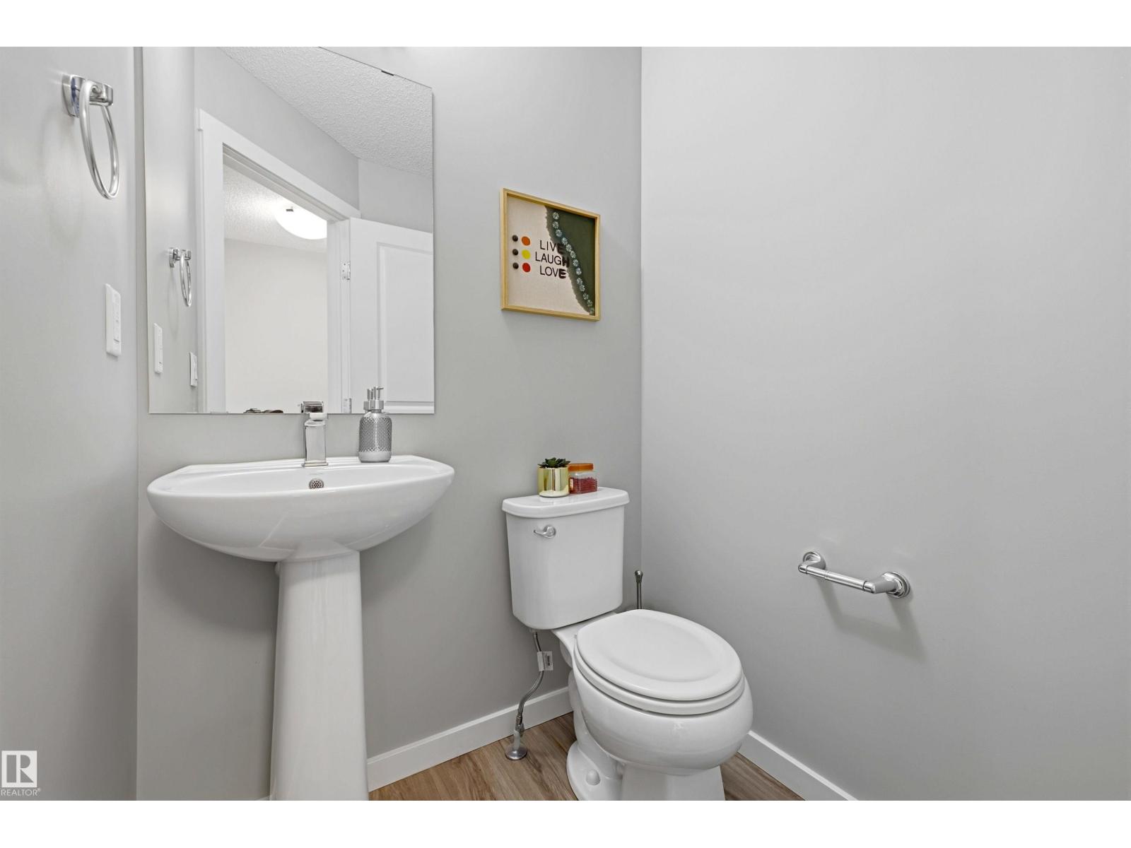 4452 5 ST NW - 12