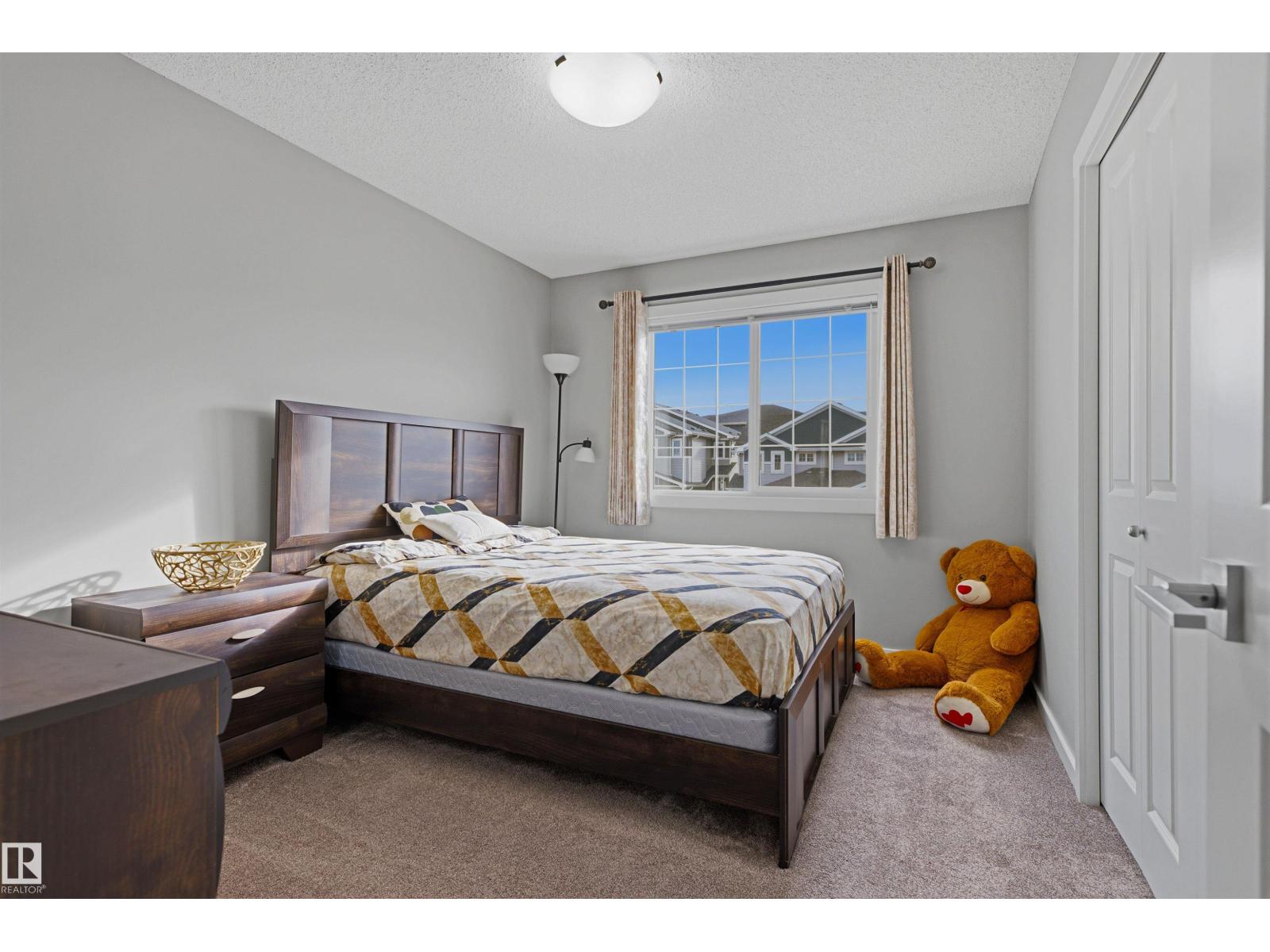4452 5 ST NW - 22