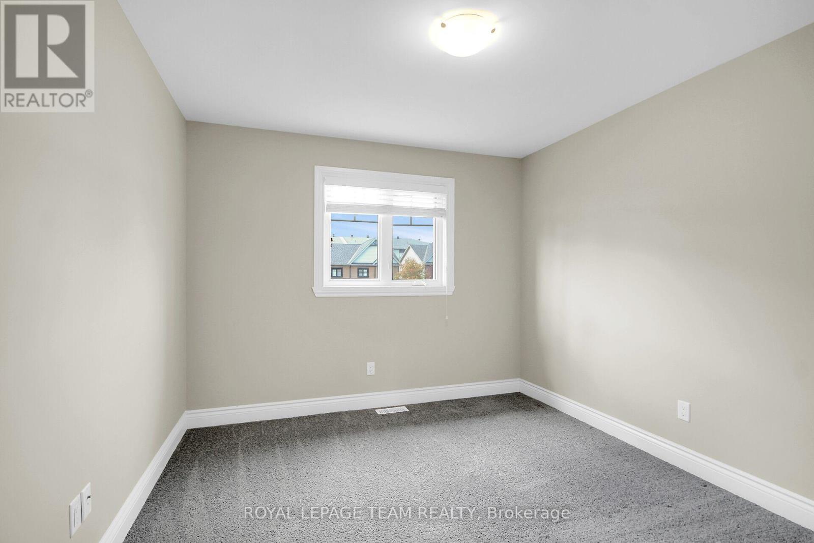 355 TWILIGHT AVENUE - Image 27