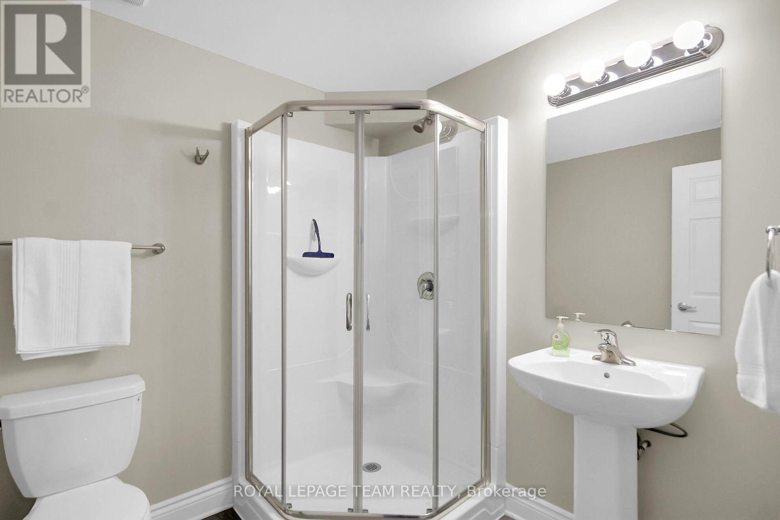 355 TWILIGHT AVENUE - Image 34