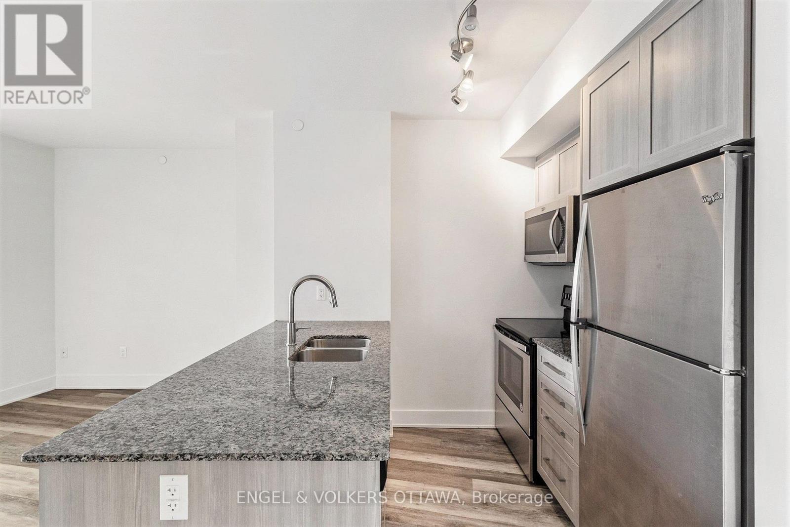 411 Mackay Street — photo 20