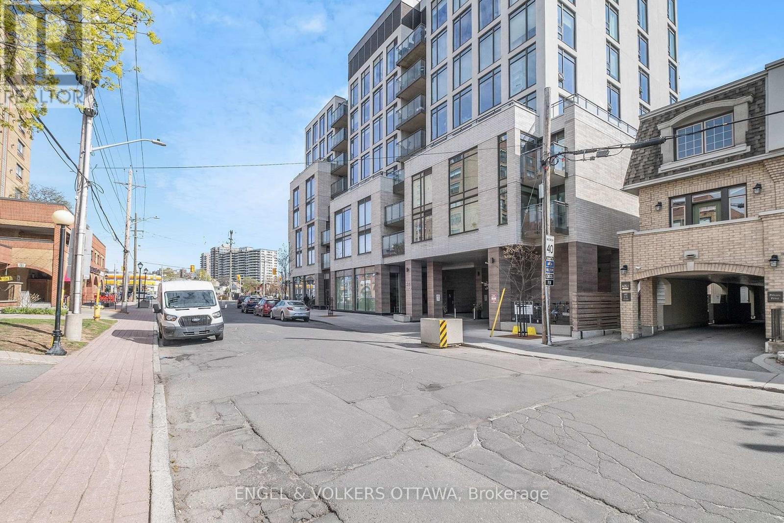 411 Mackay Street — photo 29