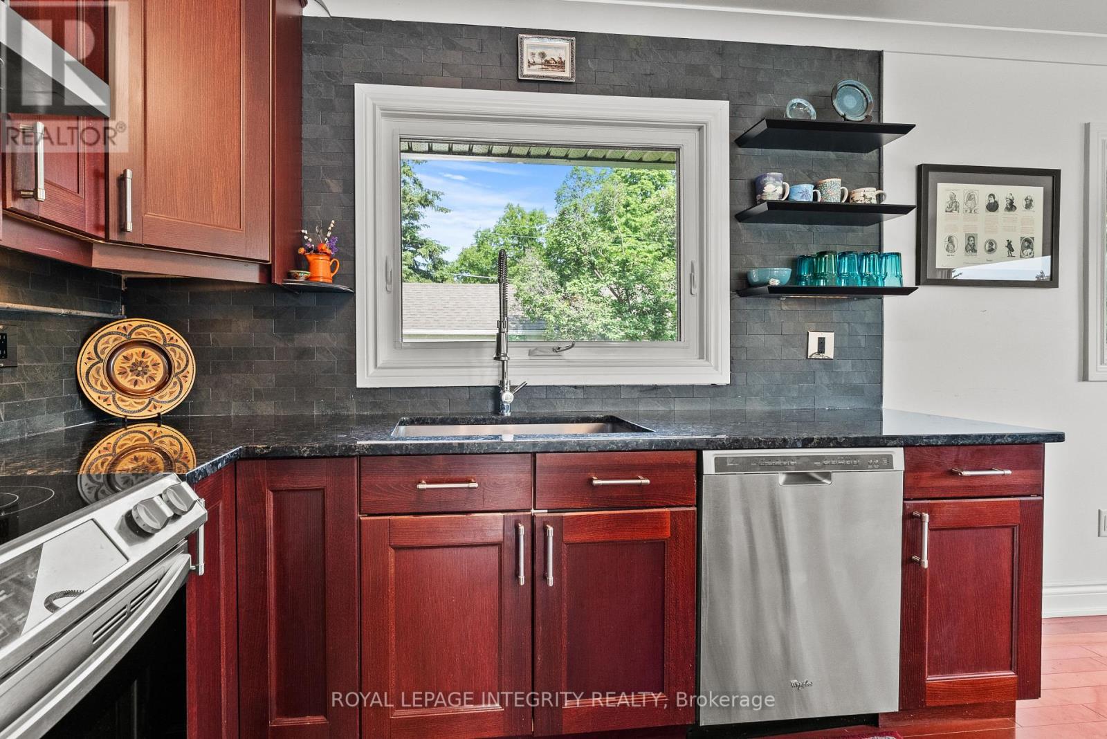 2461 Alta Vista Drive — photo 16