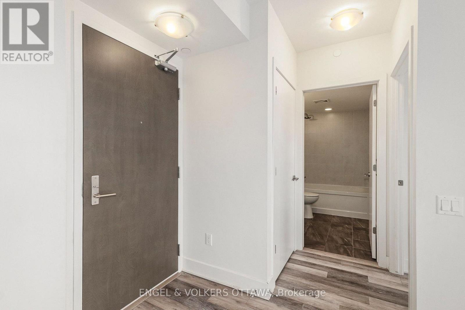 411 Mackay Street — photo 15