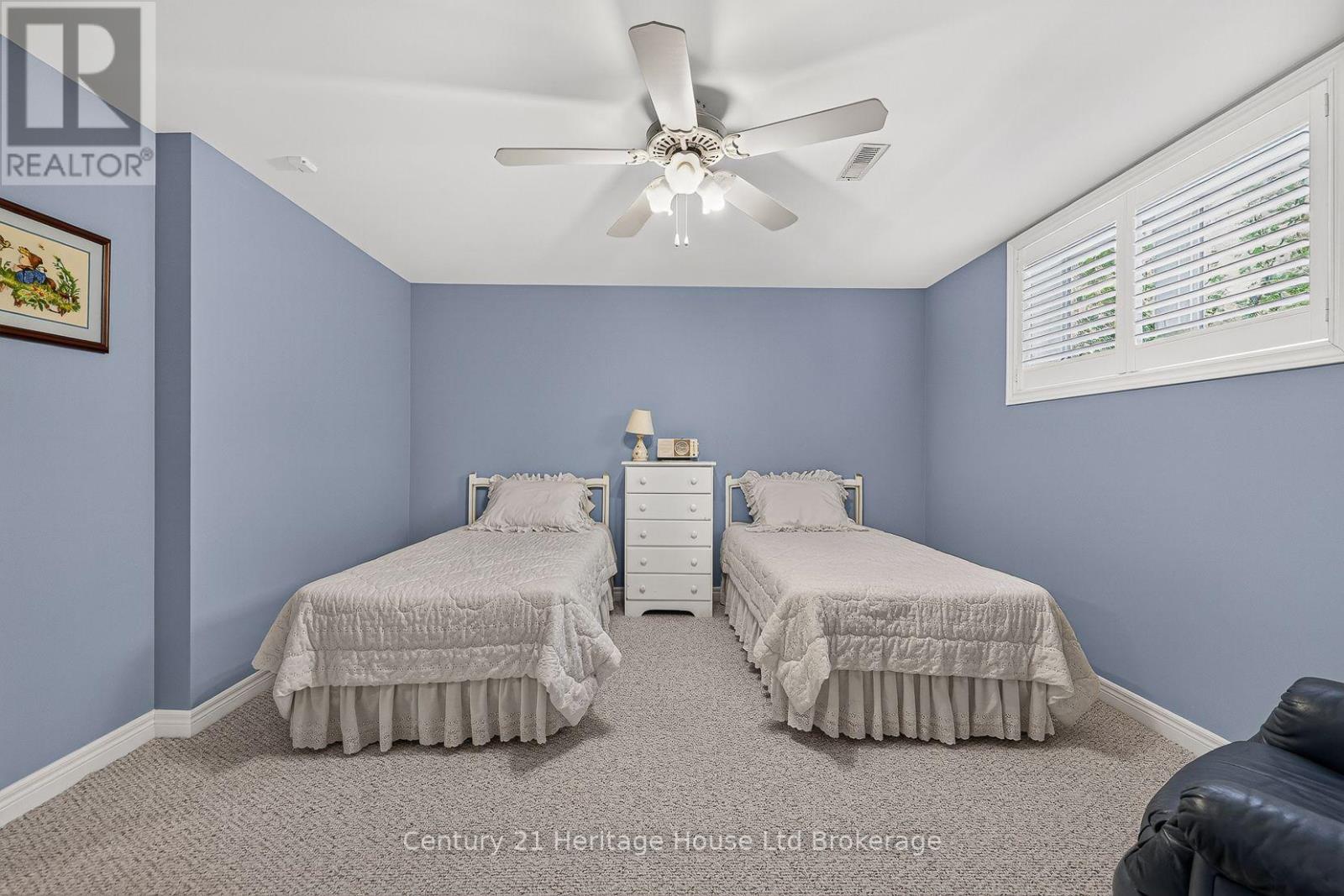 796 SPRINGBANK AVENUE N - Image 33