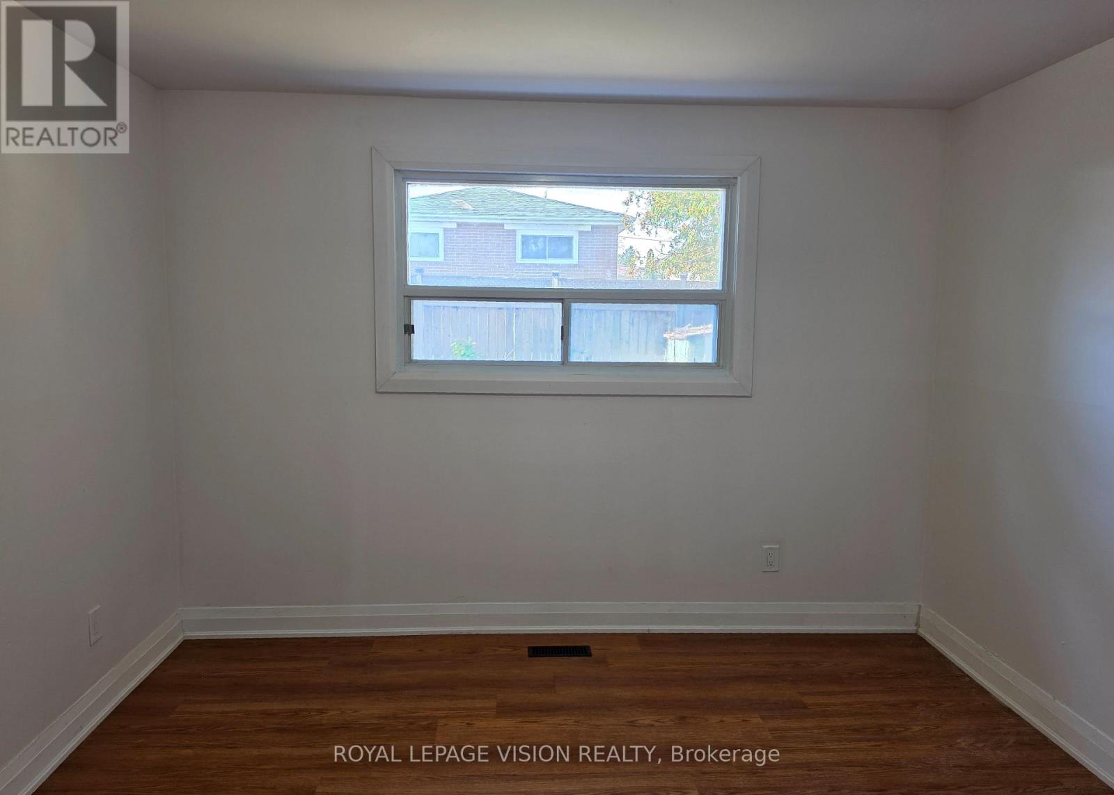 706 Leaside Street — photo 23