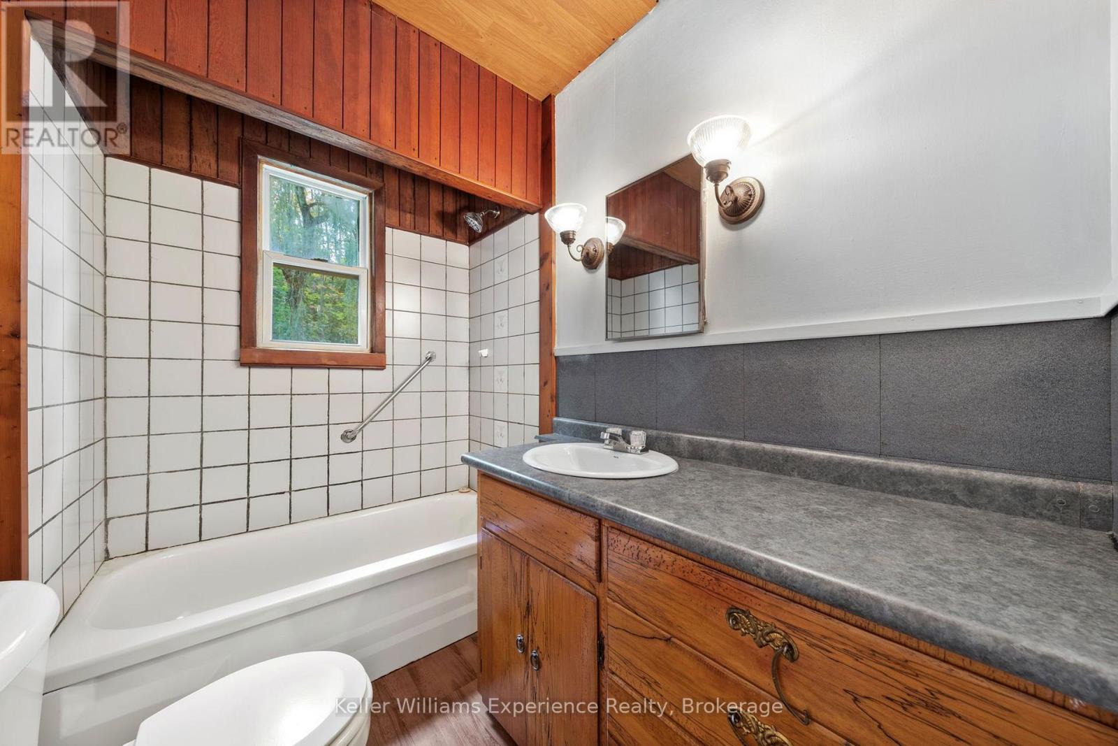 597 RUE LAFONTAINE ROAD E - 12