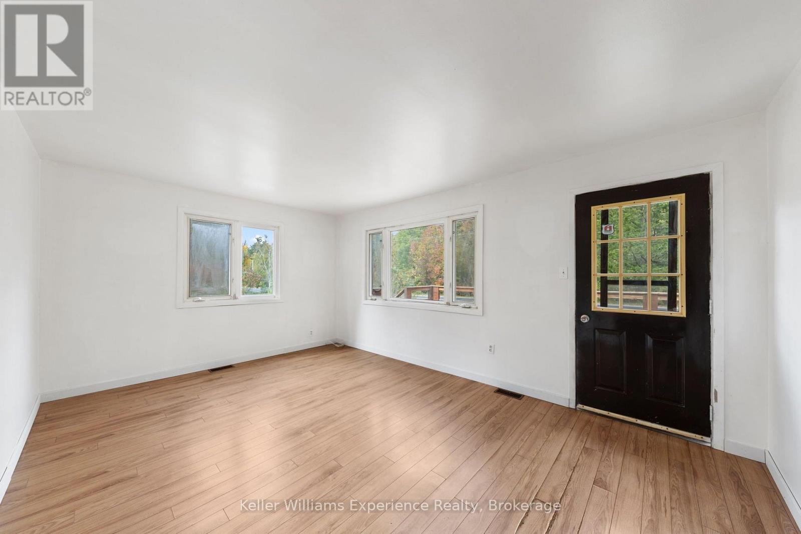 597 RUE LAFONTAINE ROAD E - 7