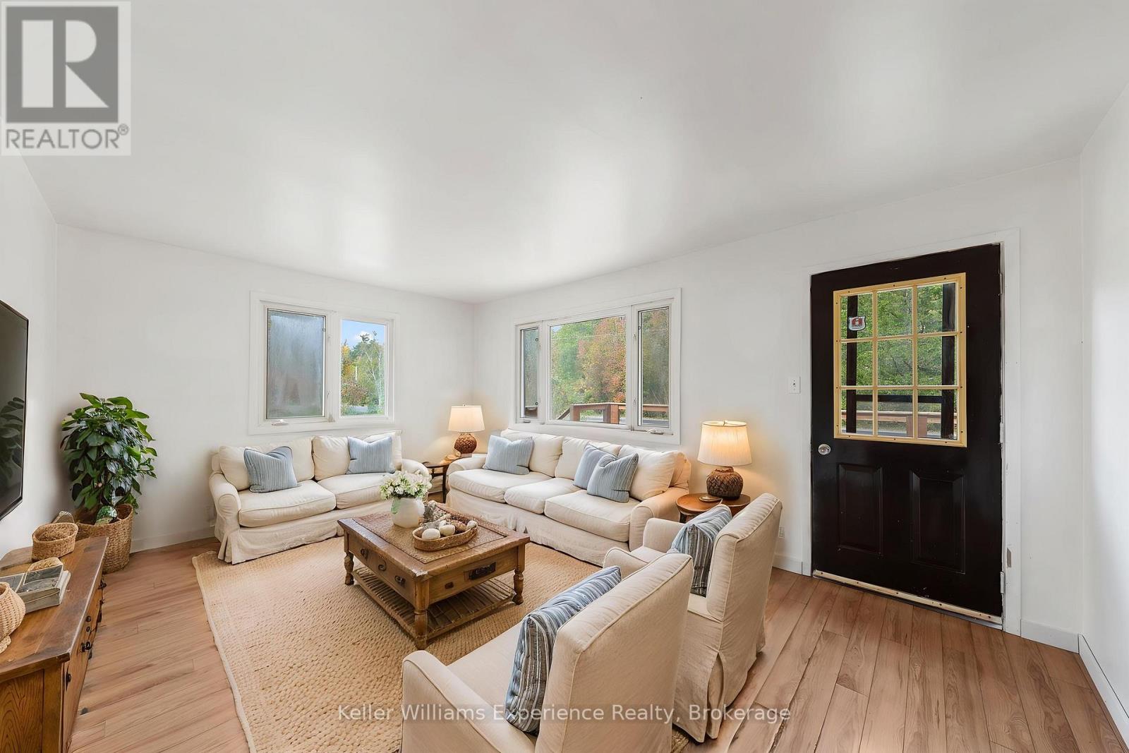 597 RUE LAFONTAINE ROAD E - 8
