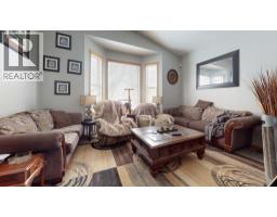 213 Chilcotin Road W - photo 2