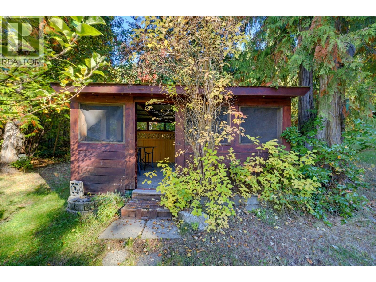  9020 Hummingbird Drive, Swansea Point