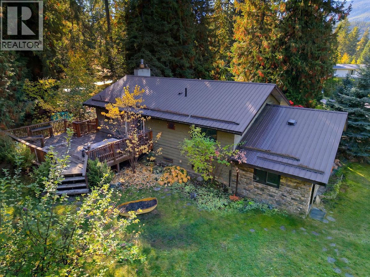  9020 Hummingbird Drive, Swansea Point