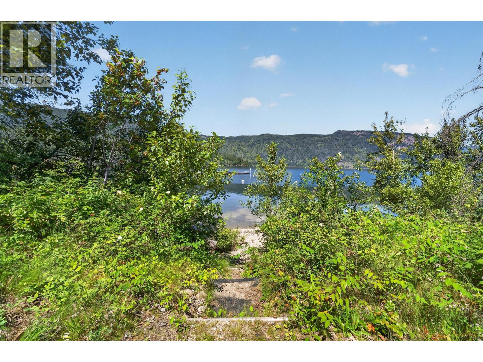  9020 Hummingbird Drive, Swansea Point