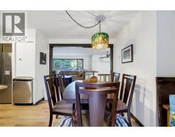 Dining room - 9020 Hummingbird Drive, Swansea Point, BC V0E2K2 Photo 14