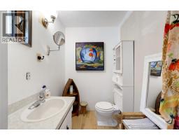 9020 Hummingbird Drive, Swansea Point, BC V0E2K2 Photo 20