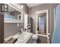 9020 Hummingbird Drive, Swansea Point, BC V0E2K2 Photo 22