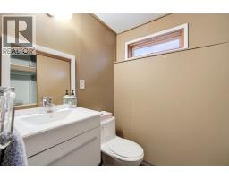 9020 Hummingbird Drive, Swansea Point, BC V0E2K2 Photo 30