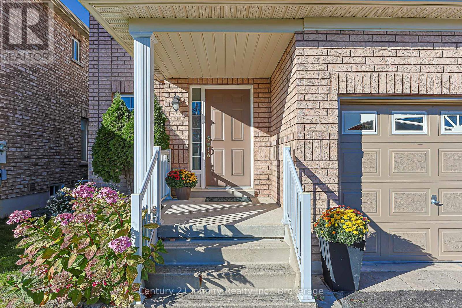 78 Harkness Drive, Whitby, ON photo 4