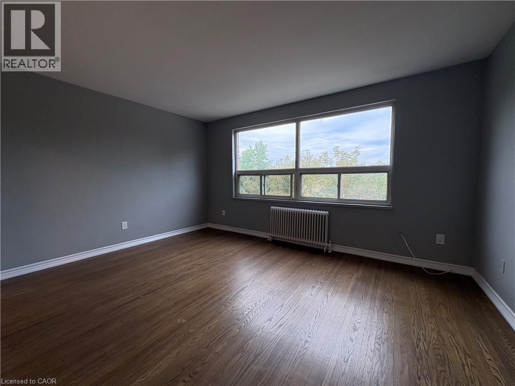 1797 Main Street West — photo 4