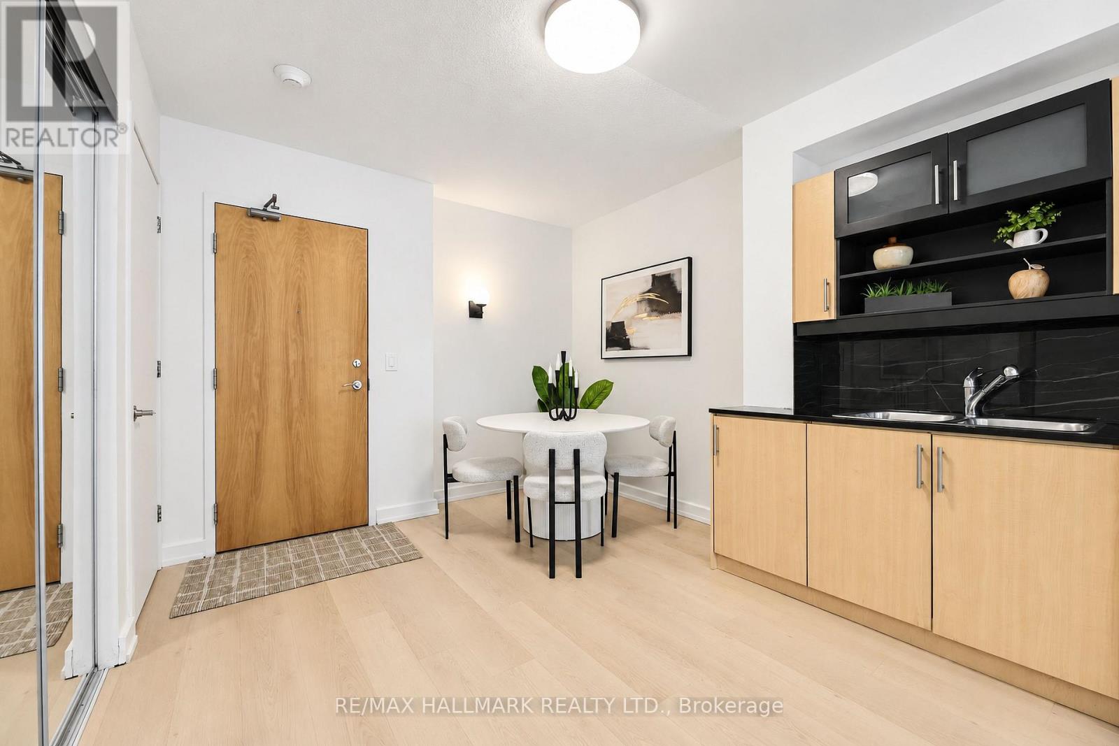 M05- 350 Wellington Street West, Toronto, ON photo 15