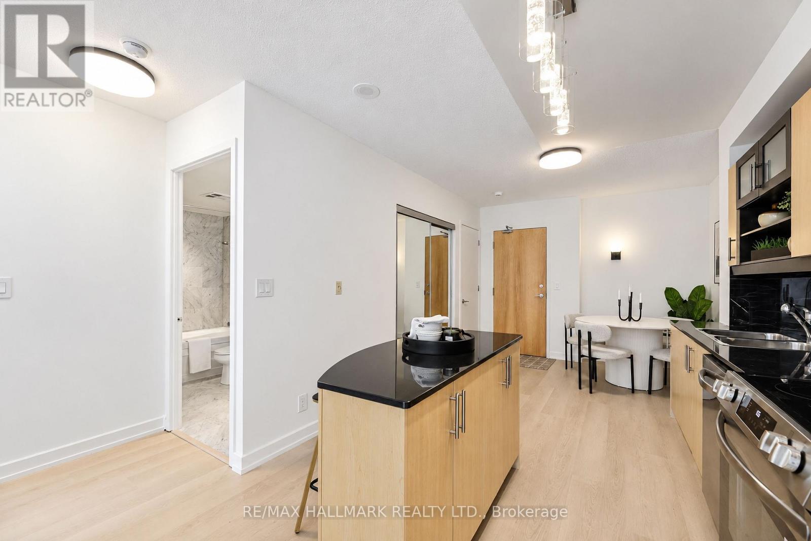 M05- 350 Wellington Street West, Toronto, ON photo 20