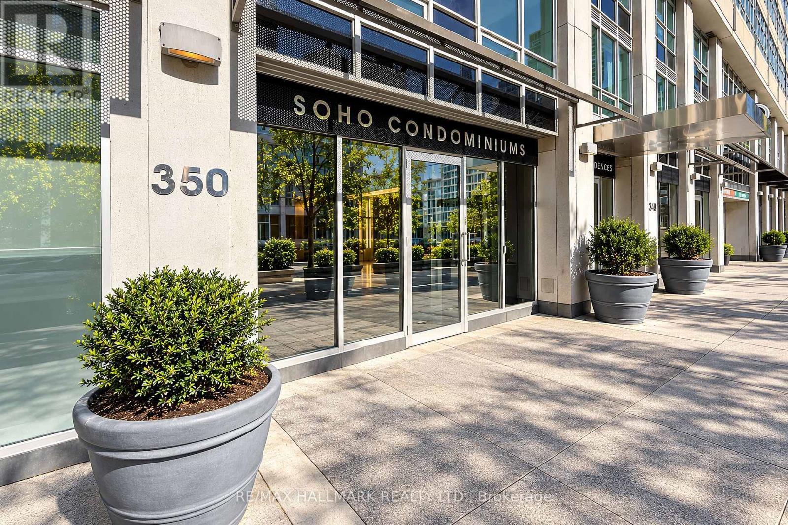 M05- 350 Wellington Street West, Toronto, ON photo 3
