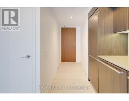 1015 - 80 Queens Wharf Road, Toronto, ON M5V0J2 Photo 13