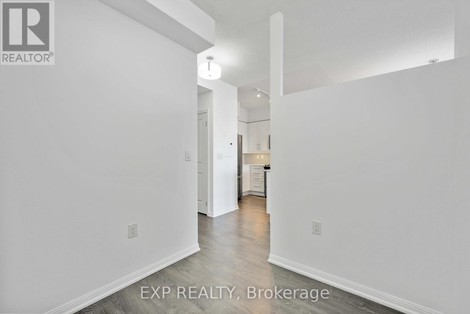 125 Western Battery Road — photo 23