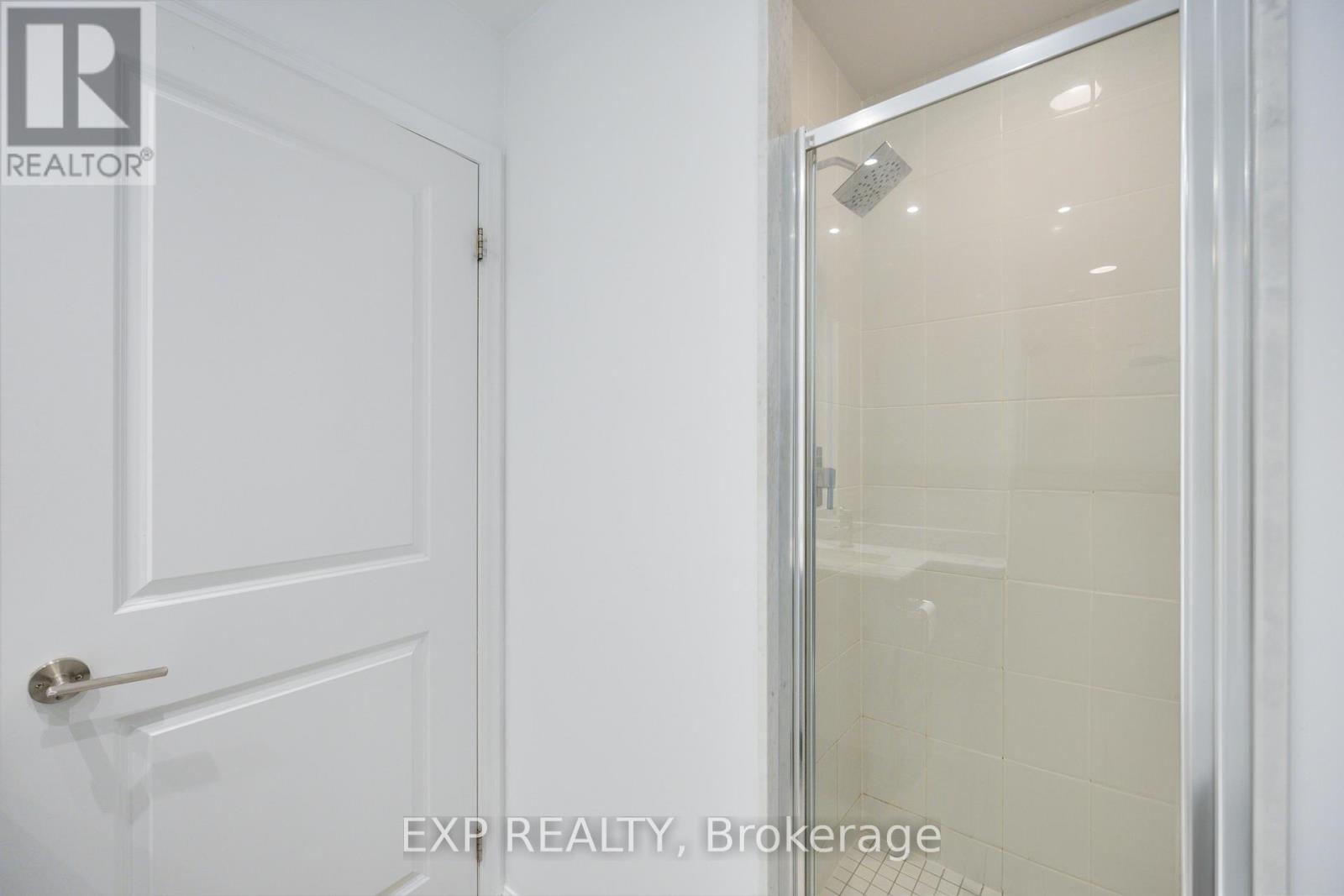 125 Western Battery Road — photo 28