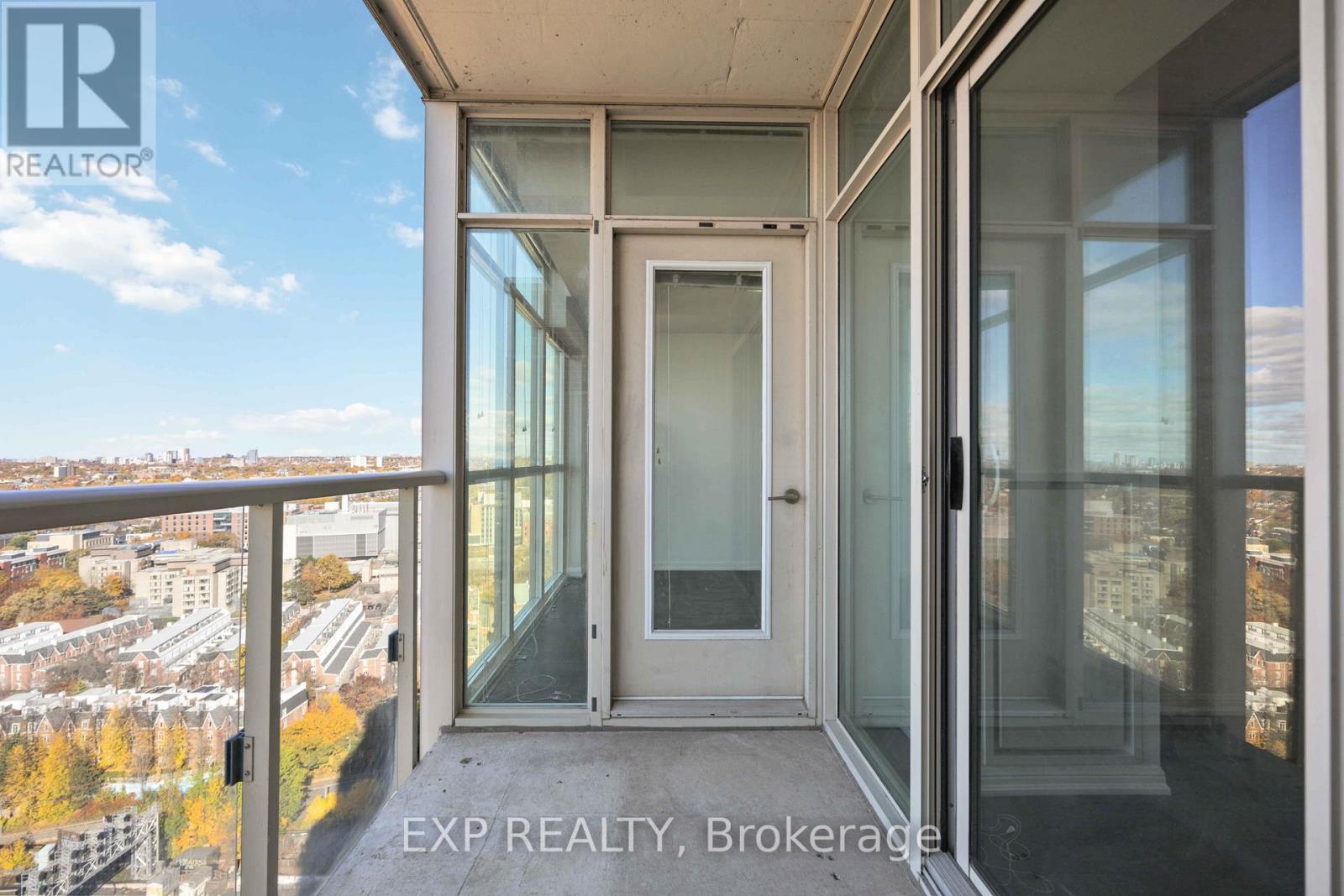 125 Western Battery Road — photo 31