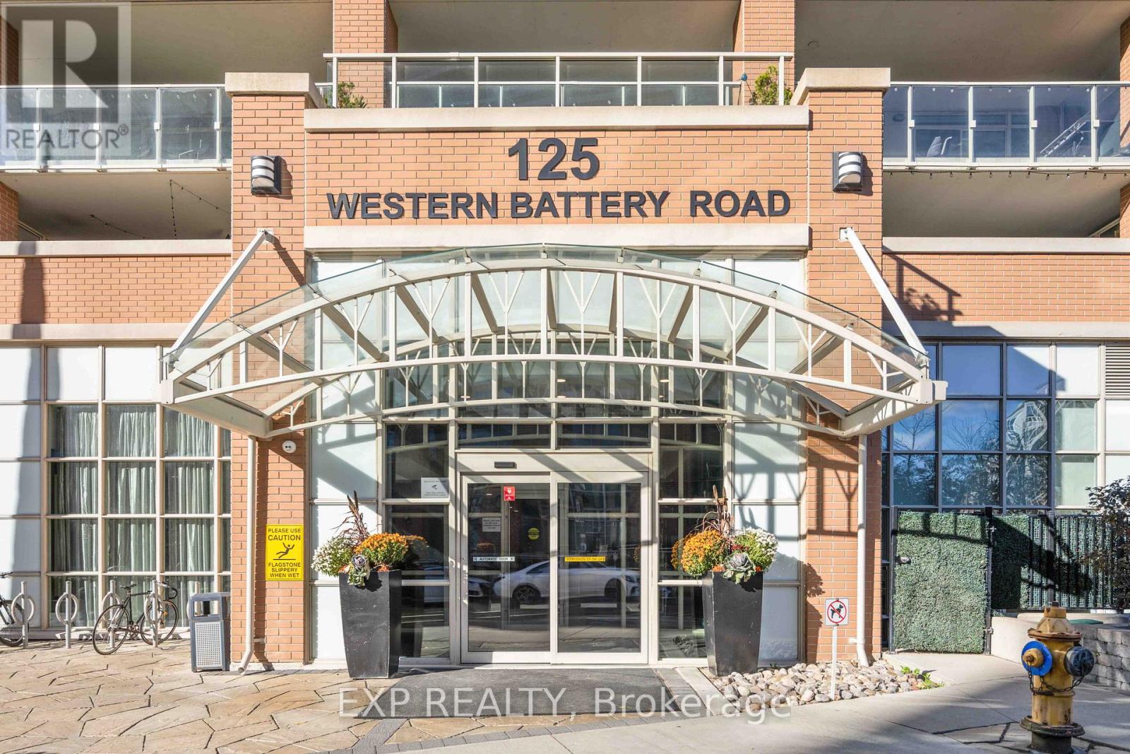 125 Western Battery Road — photo 8