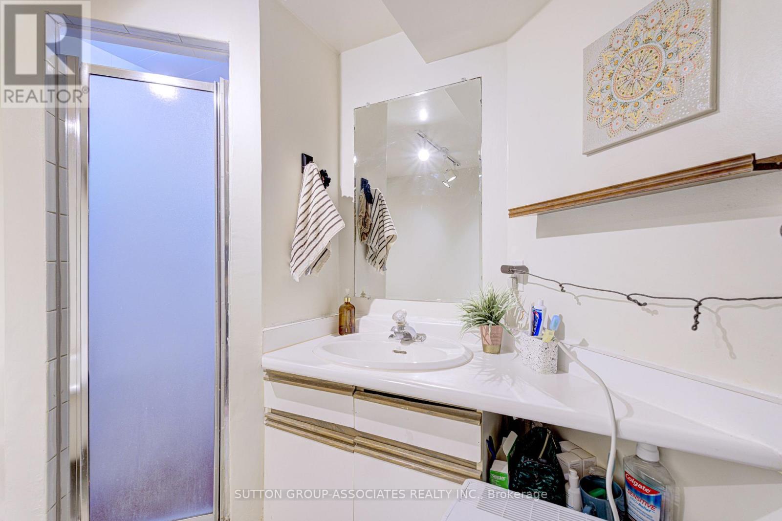 192 Albany Avenue — photo 18