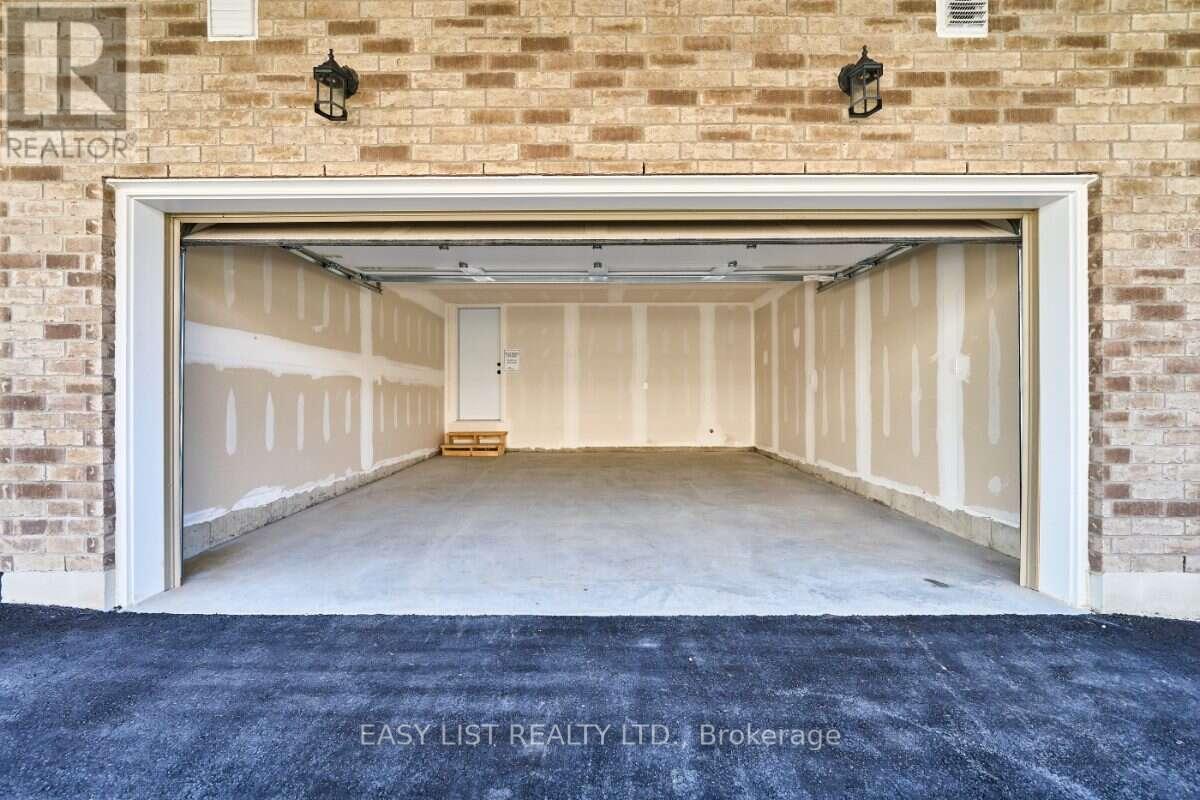 71 Addyman Crescent, Clarington, ON photo 10