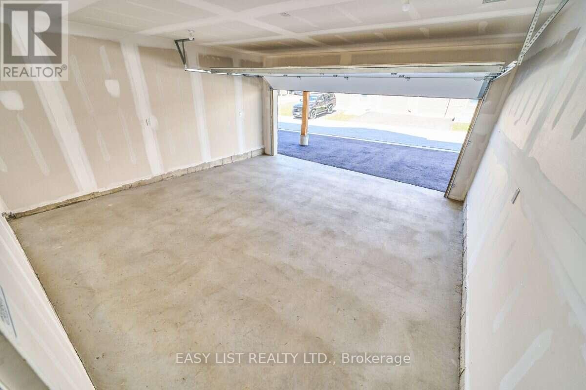 71 ADDYMAN CRESCENT - 11