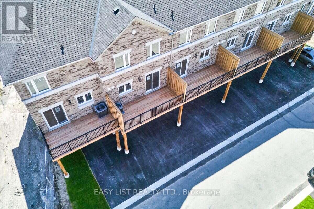 71 Addyman Crescent, Clarington, ON photo 4