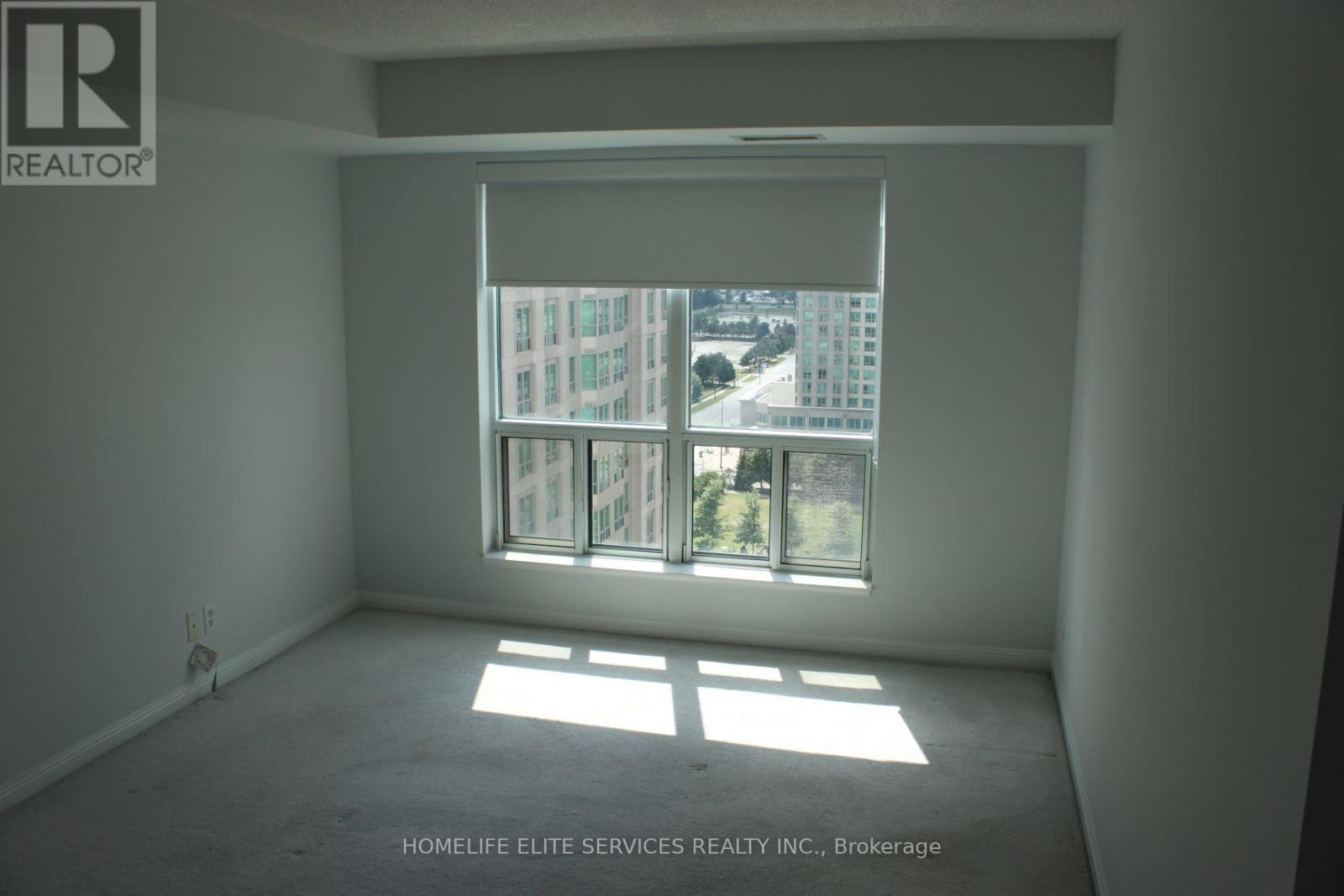 11 Lee Centre Drive — photo 16