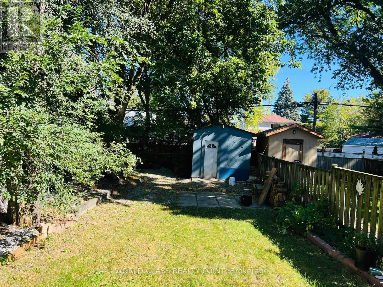 21 South Bonnington Avenue, Toronto, ON photo 17