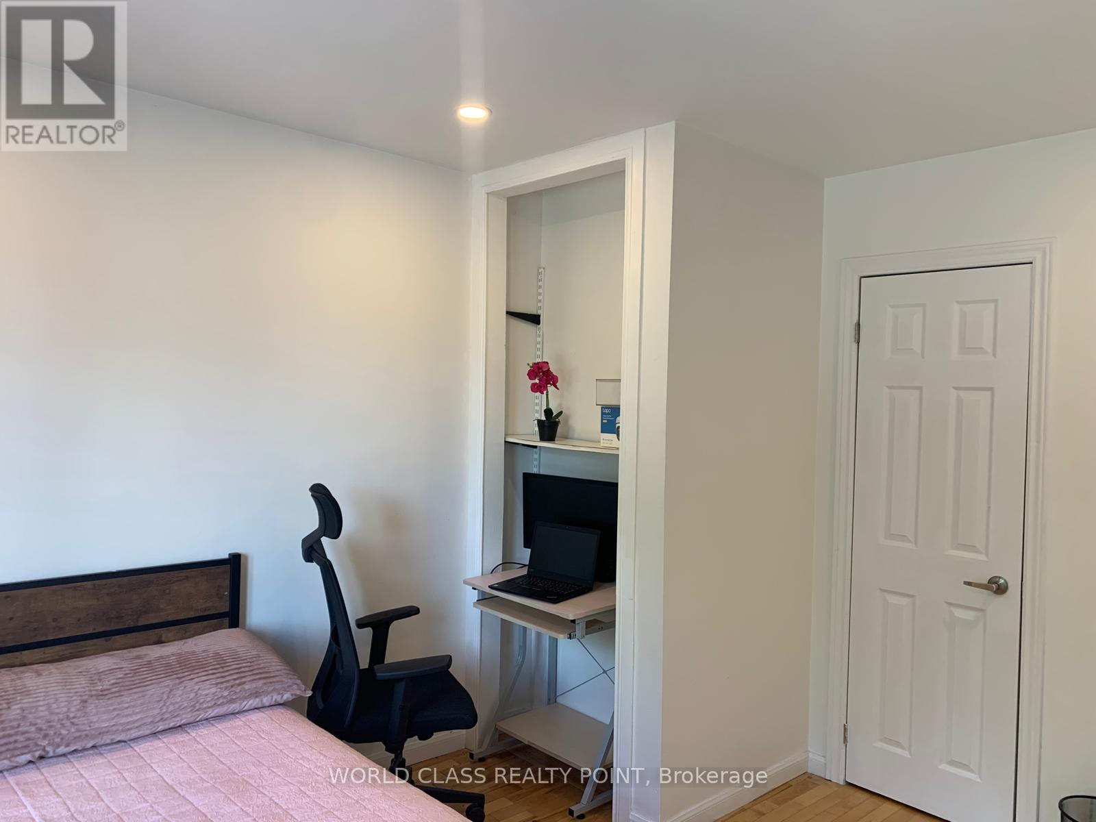 21 South Bonnington Avenue, Toronto, ON photo 22