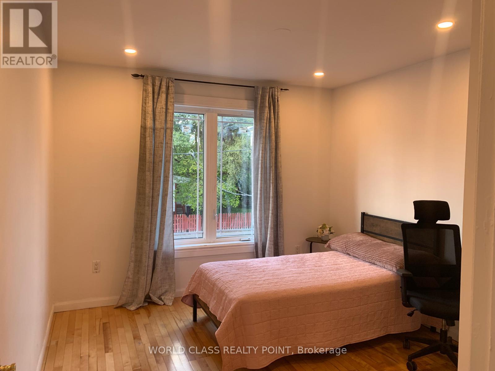 21 SOUTH BONNINGTON AVENUE - 23