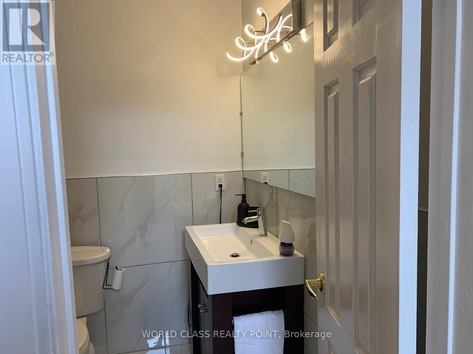 21 South Bonnington Avenue, Toronto, ON photo 33