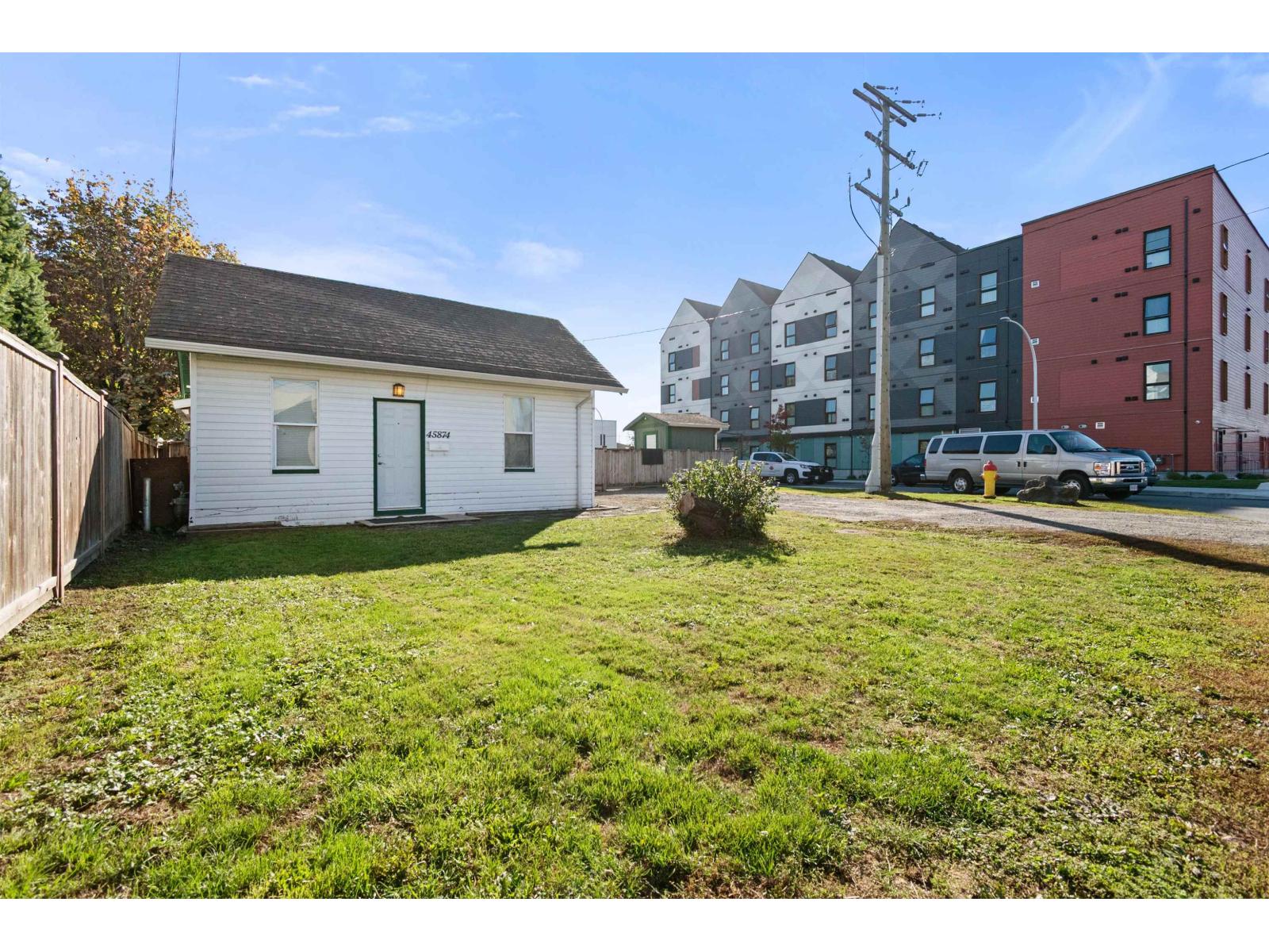 Photo of 45874 TRETHEWEY AVENUE, Chilliwack Proper South 28