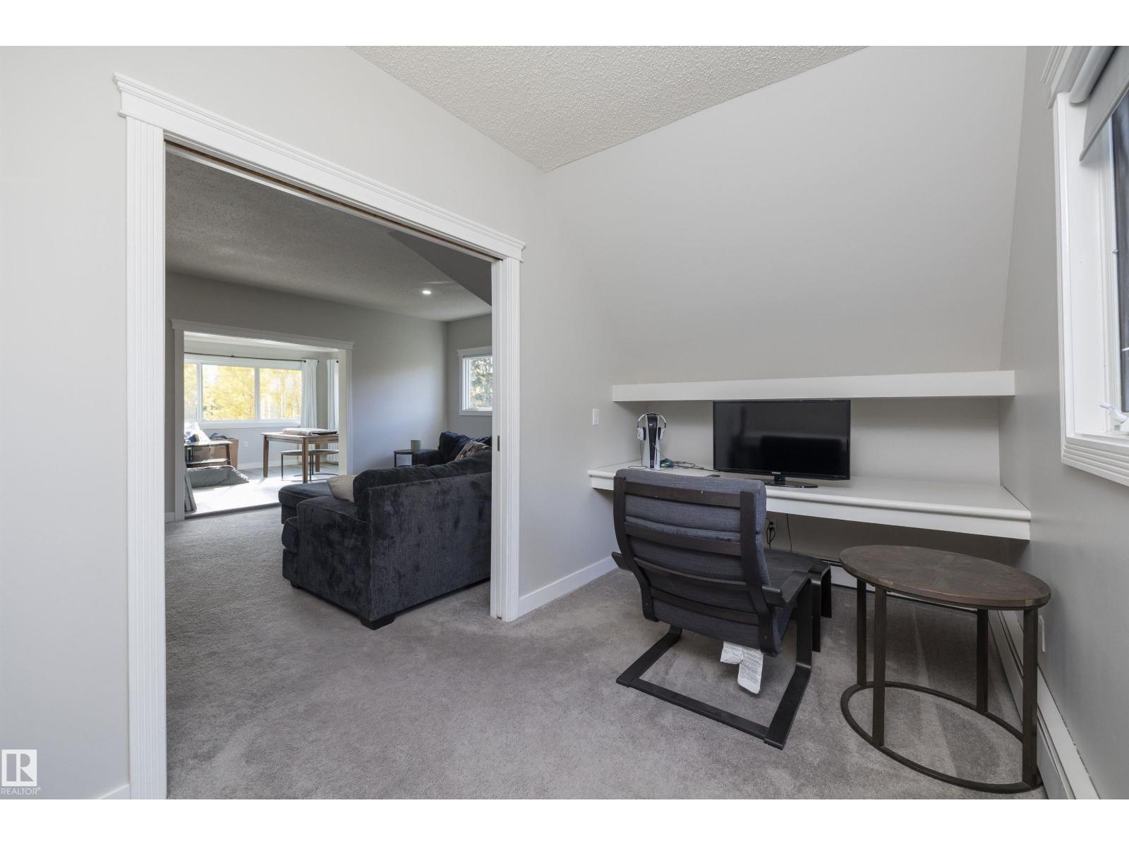 #73 52470 RANGE ROAD 221 - 23