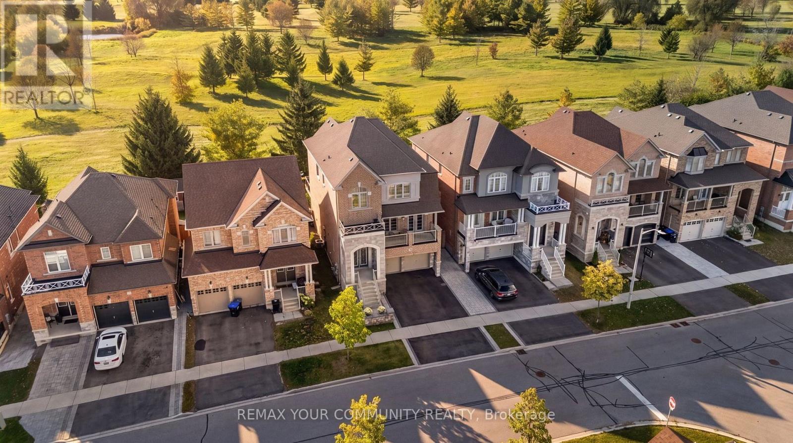 150 Inverness Way, Bradford West Gwillimbury, ON photo 4