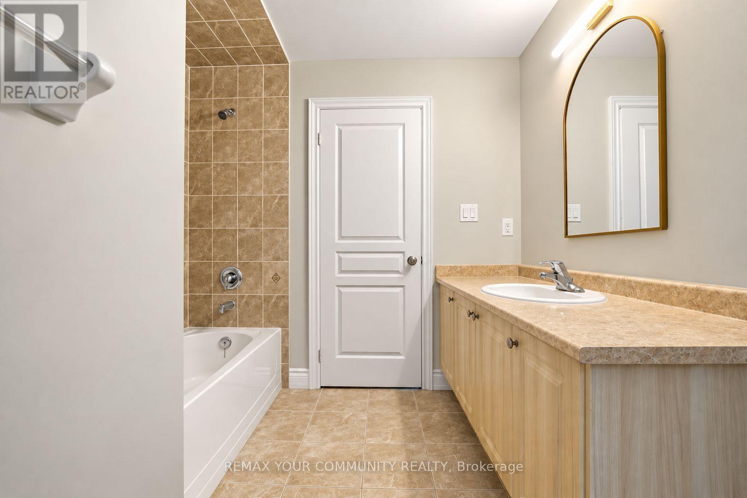 131 KILLINGTON Avenue, Vaughan, ON photo 26